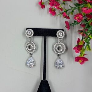 Sparkly Silver Crystal Drop Vintage Earrings - Sparkling White Teardrop